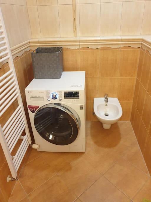 Mezonetovy Apartman V Centre Novej Dubnice Ilava Esterno foto