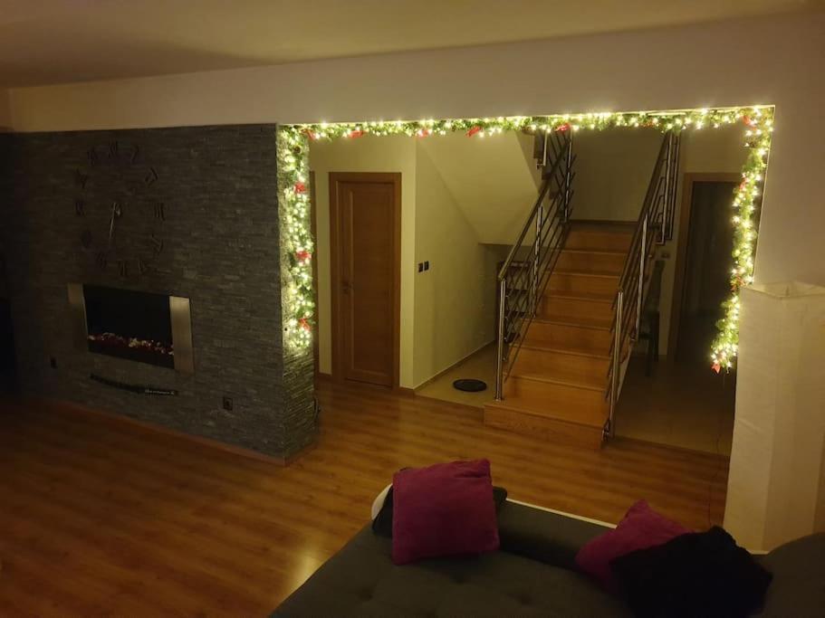 Mezonetovy Apartman V Centre Novej Dubnice Ilava Esterno foto