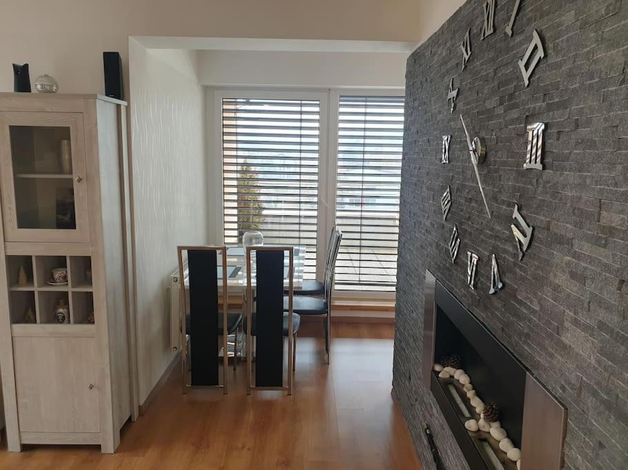 Mezonetovy Apartman V Centre Novej Dubnice Ilava Esterno foto